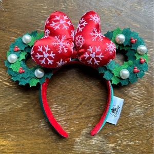 Disney Parks Christmas Wreath Minnie Ears